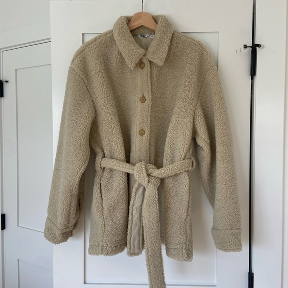 Uniqlo Shearling Jacket - Picture 2 of 6